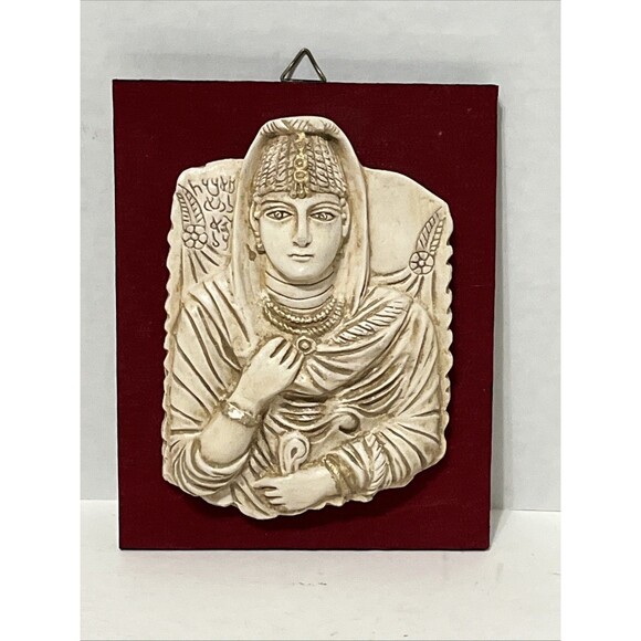 Replica A Palmyrene Lady Model Plaster On Wood Plaque 5”x6” Unique Art Wall Hang - Picture 2 of 4